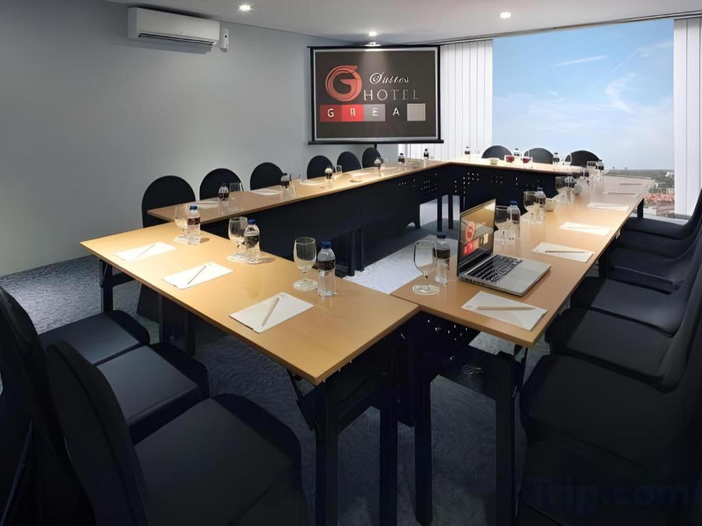 G Suites Hotel By Amithya Surabaya Dış mekan fotoğraf