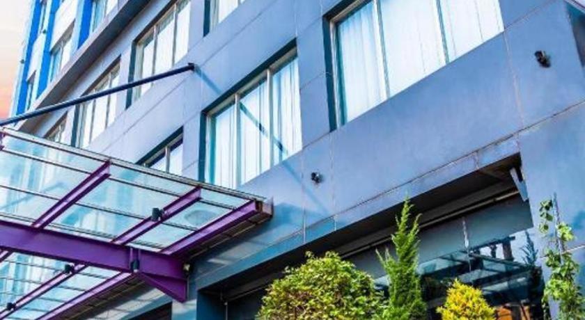 G Suites Hotel By Amithya Surabaya Dış mekan fotoğraf